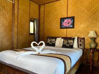 Koh Chang Bailan Beach Resort - 1