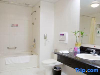 Qingdao Meteorological Holiday - 18