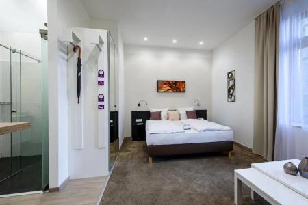 Karoly Corner Residences - 38