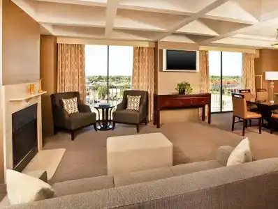 Sheraton Phoenix Crescent - 2