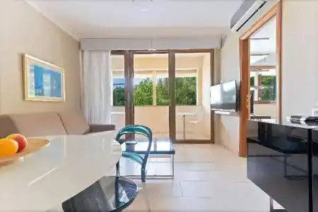 The Residence - 124