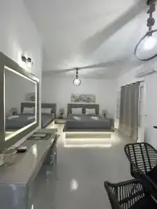 Zoumis Studios - 68
