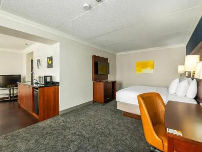Comfort Inn & Conference Centre Airport - 37