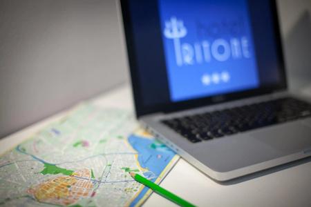 Tritone - 16