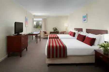 Rydges - 4