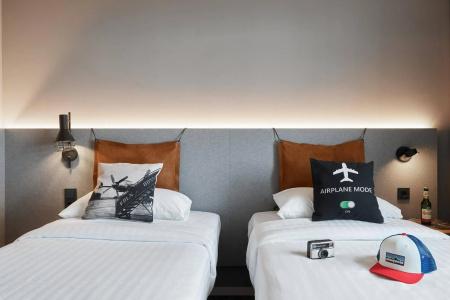 Moxy Cologne Bonn Airport - 6