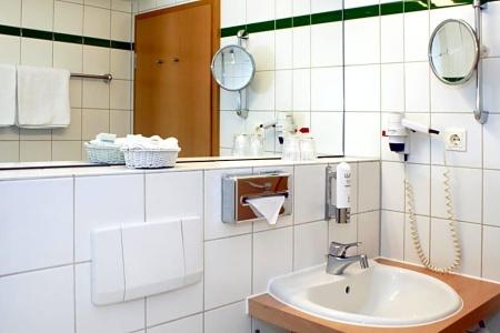 Best Western Macrander Dresden - 57