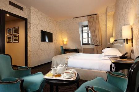Le Pavillon de la Reine & Spa - Small Luxurys of the World - 34
