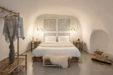 Cocoon Suites - 220