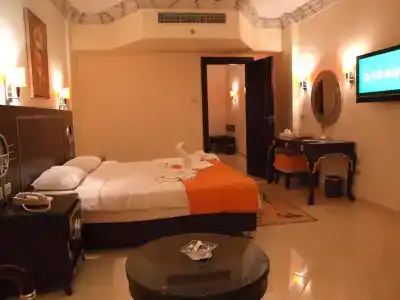 Sphinx Aqua Park Beach Resort - 31