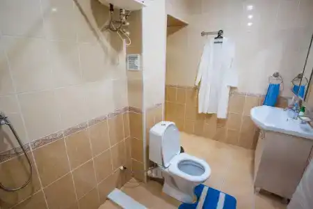 Уездный двор - 25