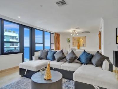 The Alexander All Suites - 673