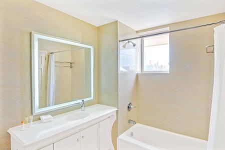Howard Johnson by Wyndham Long Island City - 7
