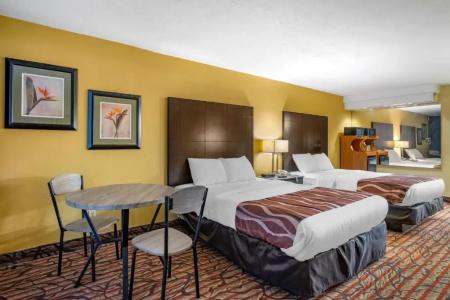 Rodeway Inn Central Beach - 62