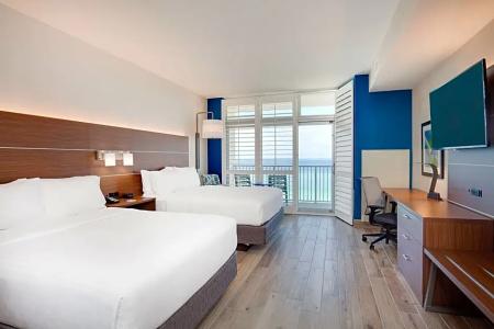 Holiday Inn Express & Suites Beach Beachfront by IHG - 127