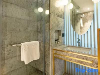 The Craton Sisli - 81