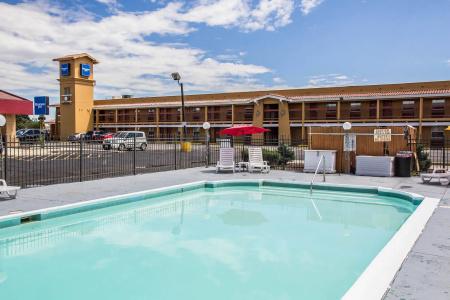 Americas Best Value Inn Denver - 10
