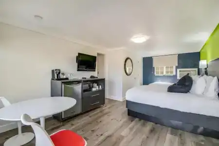 Signature Inn - 12