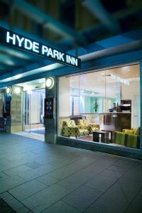 Hyde Park Inn - 32