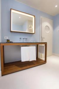 Savona 18 Suites - 55