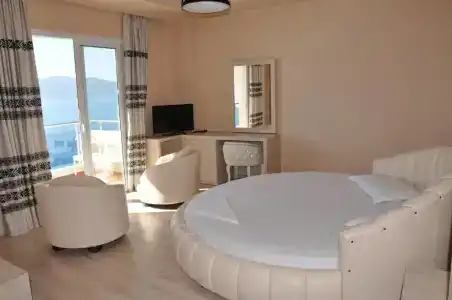 Coral & Resort - 32