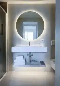 Regina - 100