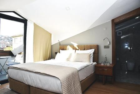 The Elegant - 36