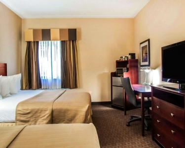 Quality Inn & Suites - 34