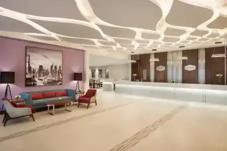 Hampton By Hilton Dubai Airport - 14