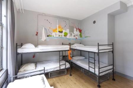 Hostel - 30