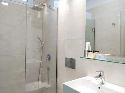 Akrogiali Exclusive (Adults Only) - 70