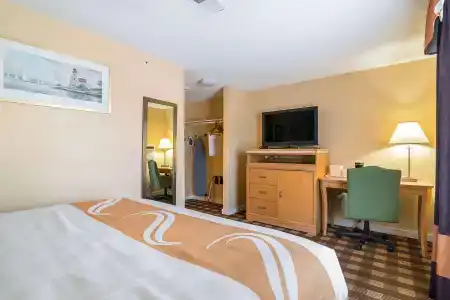 Quality Inn - 4