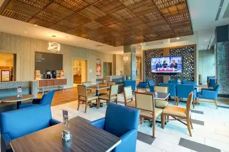 Holiday Inn Express & Suites - Charlotte - South End, An Ihg - 40