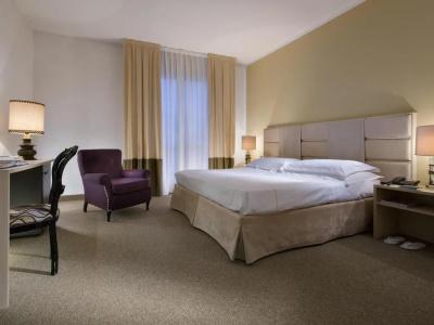 Universal Terme - 5
