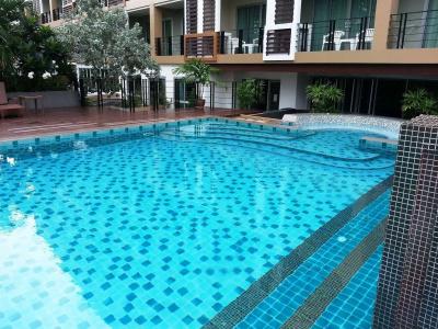 August Suites - 16