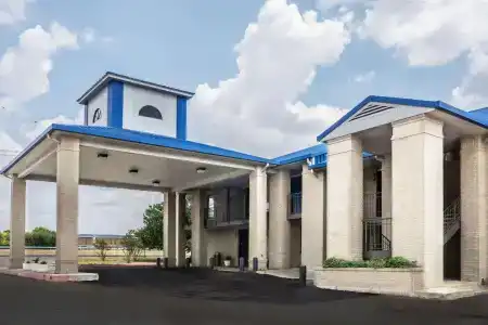 Days Inn by Wyndham Fort Hood - 24
