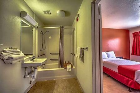 6 San Antonio, Tx Six Flags Fiesta Tx - La Cantera Area - 17