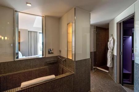 Radisson Blu 1835, Cannes - 14