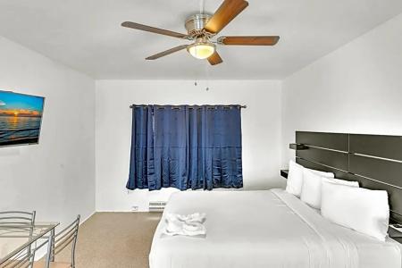 Hollywood Beachs - 57