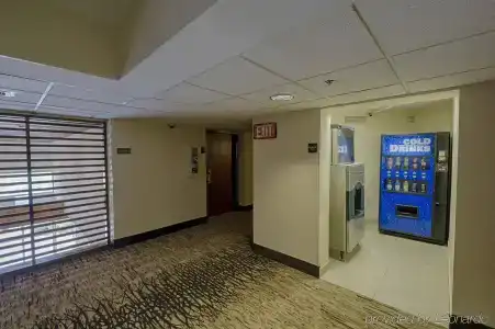 Red Roof Inn Plus+ Houston - Energy Corridor - 10
