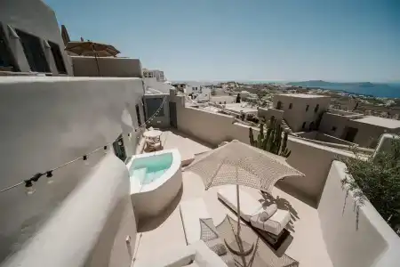Luna Santorini Suites - 27