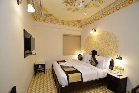 Nirbana Palace - A Heritage and Spa - 81