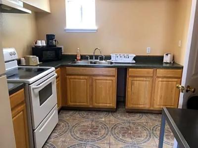 Pinn Road Inn and Suites Lackland AFB and Seaworld - 34