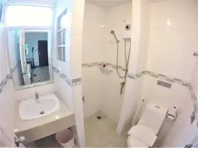 Shyne Place - 8