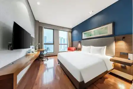 Holiday Inn Express Chongqing Guanyinqiao , an IHG - 64