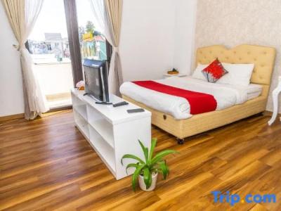 Ngan Pho Studio & - 236