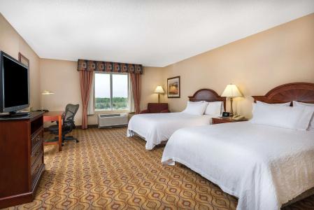 Hilton Garden Inn - 5
