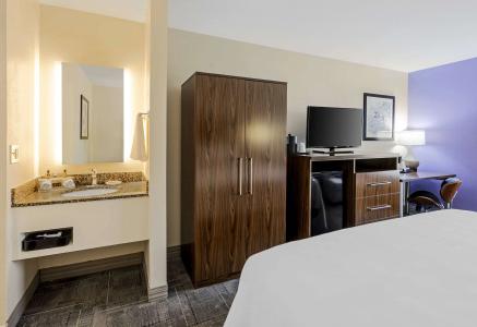 Best Western Plus Gen x Inn - 40