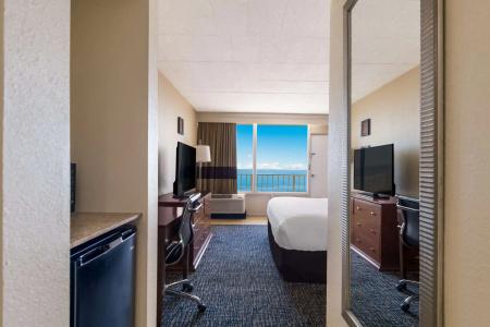 Comfort Inn South Oceanfront - 46