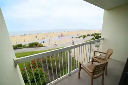 Holiday Inn Express & Suites Virginia Beach Oceanfront, An Ihg - 30